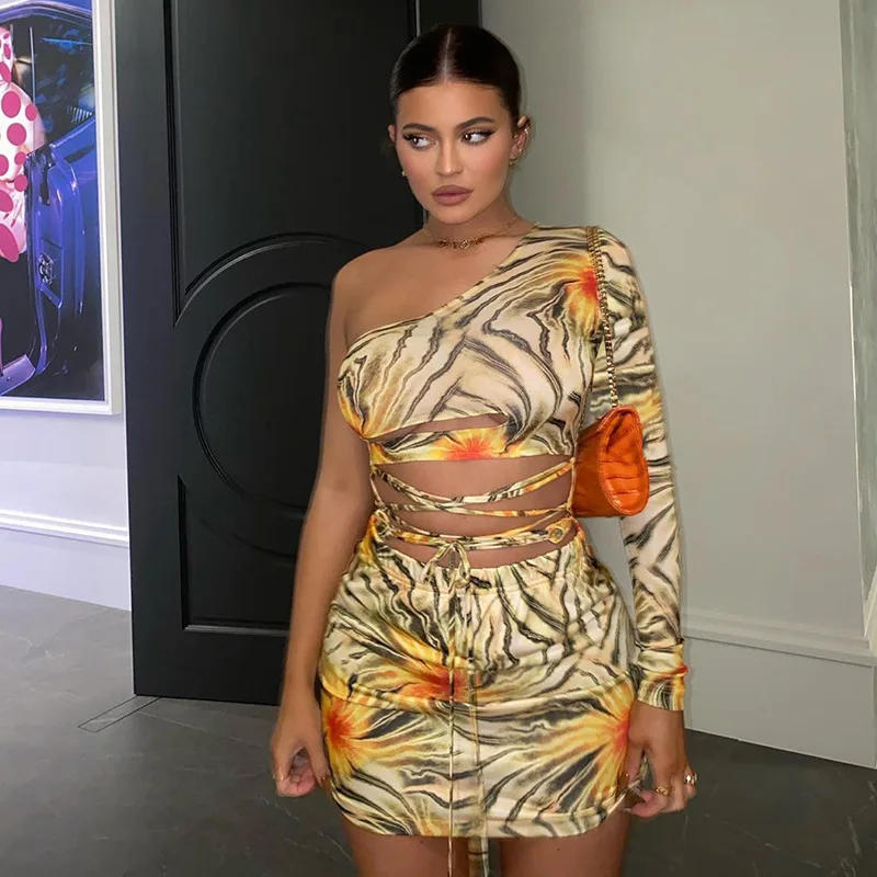 522 Wholesale New Trendy Print One Shoulder Long Sleeve Hollow Out Frenulum Bodycon Winter Ladies Dresses Women
522 Wholesale New Trendy Print One Shoulder Long Sleeve Hollow Out Frenulum Bodycon Winter Ladies Dresses Women