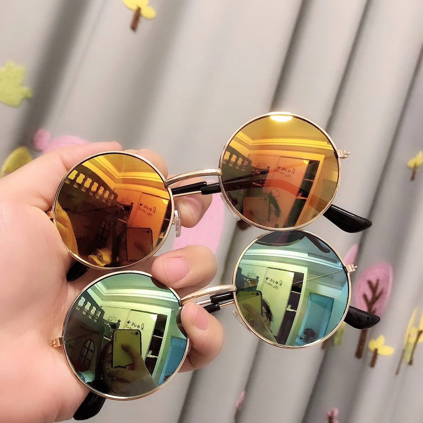 Child trend cute round frame sun glasses metal colorful baby kids sunglasses, As the picture show
Child trend cute round frame sun glasses metal colorful baby kids sunglasses, As the picture show