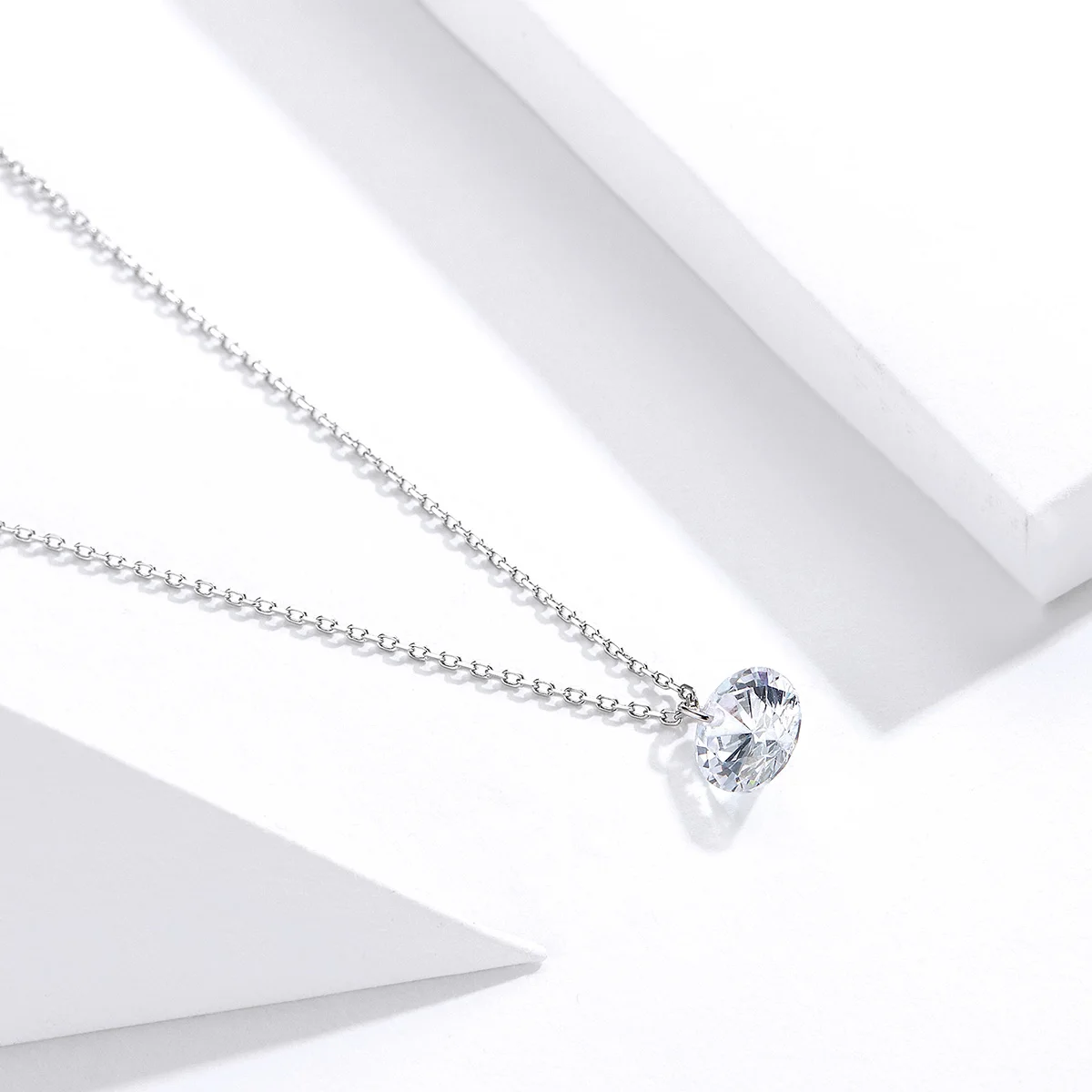 Customized New Type Jewelry 925 Sterling Silver Elegant Women Clear Cubic Necklace Zirconia Chain Necklace
Customized New Type Jewelry 925 Sterling Silver Elegant Women Clear Cubic Necklace Zirconia Chain Necklace