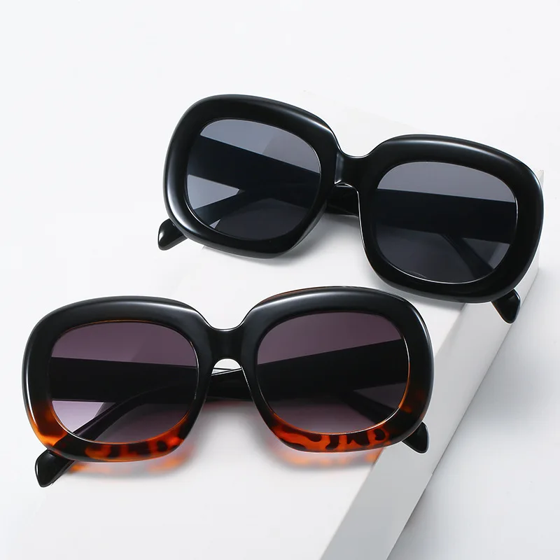 Professional oval retro classic sunglasses uv400 big frame custom design plastic women glasses, 5 colors in stock
Professional oval retro classic sunglasses uv400 big frame custom design plastic women glasses, 5 colors in stock