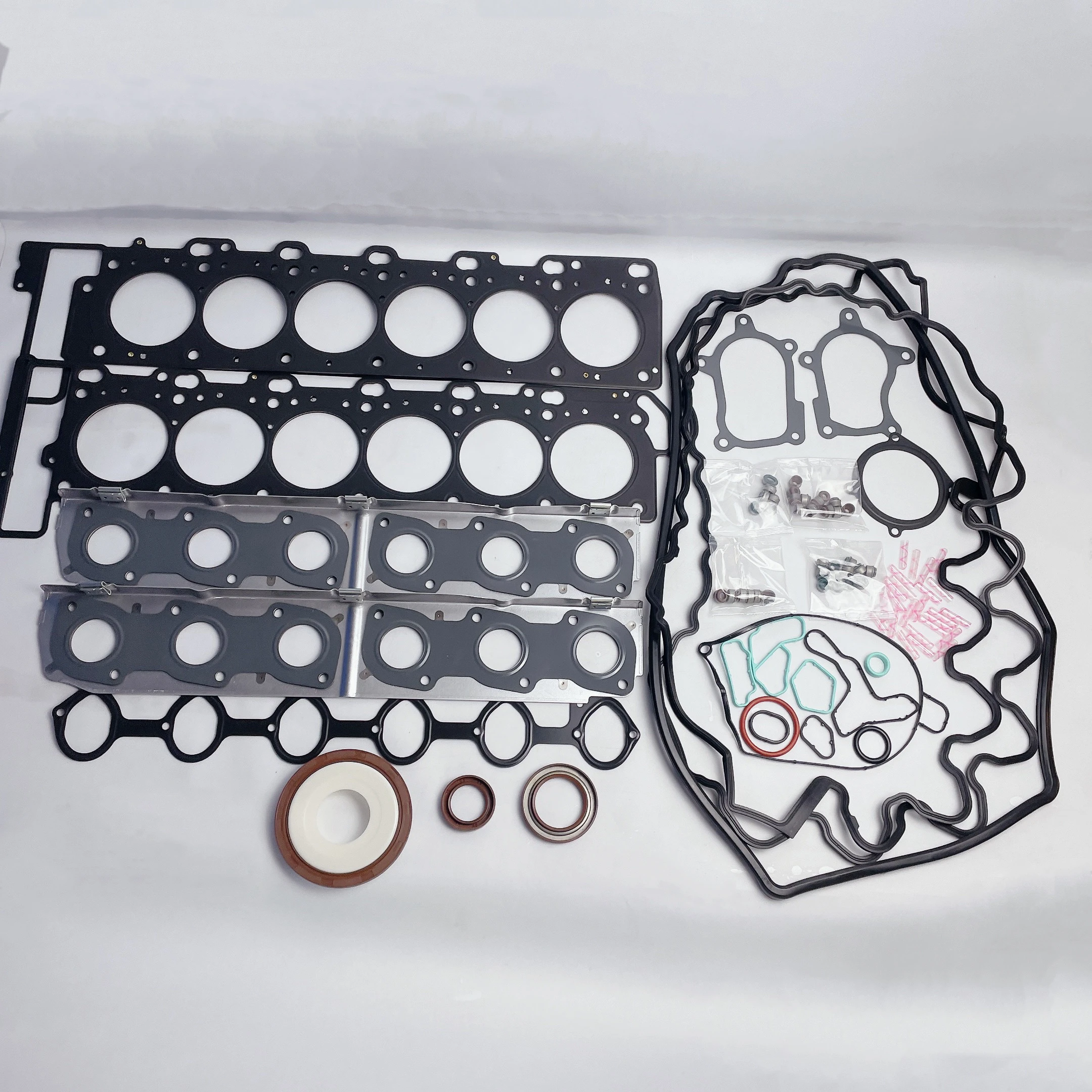 KUSIMA factory cylinder Engine Gaskets Seals Kit For Mercedes-Benz S600L CL600 5.5T V12 M275 Engine repair kit 2750160220
KUSIMA factory cylinder Engine Gaskets Seals Kit For Mercedes-Benz S600L CL600 5.5T V12 M275 Engine repair kit 2750160220
