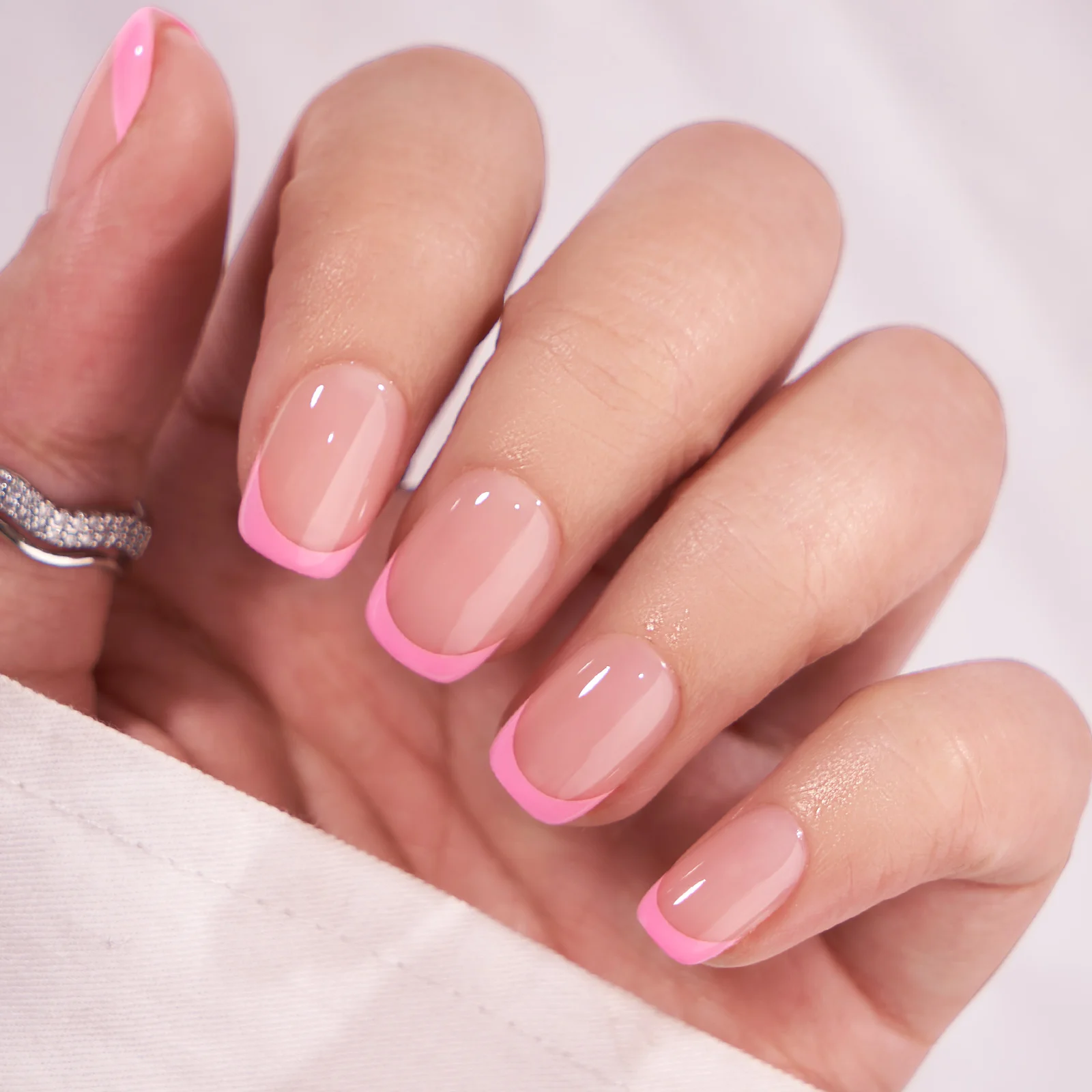 BTArtbox 30Pcs Soft Gel Short Press On Square Nails French Pink Liner Handmade Nude Full Cover False Nails Press On
BTArtbox 30Pcs Soft Gel Short Press On Square Nails French Pink Liner Handmade Nude Full Cover False Nails Press On