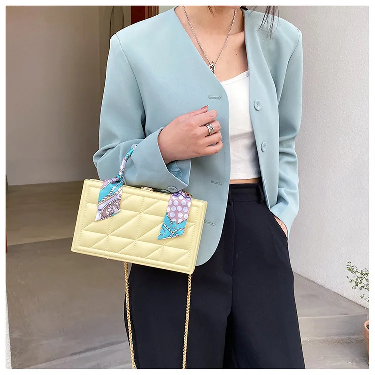 2021 new fashion western style chain slung joker small square bag women hand bags
2021 new fashion western style chain slung joker small square bag women hand bags