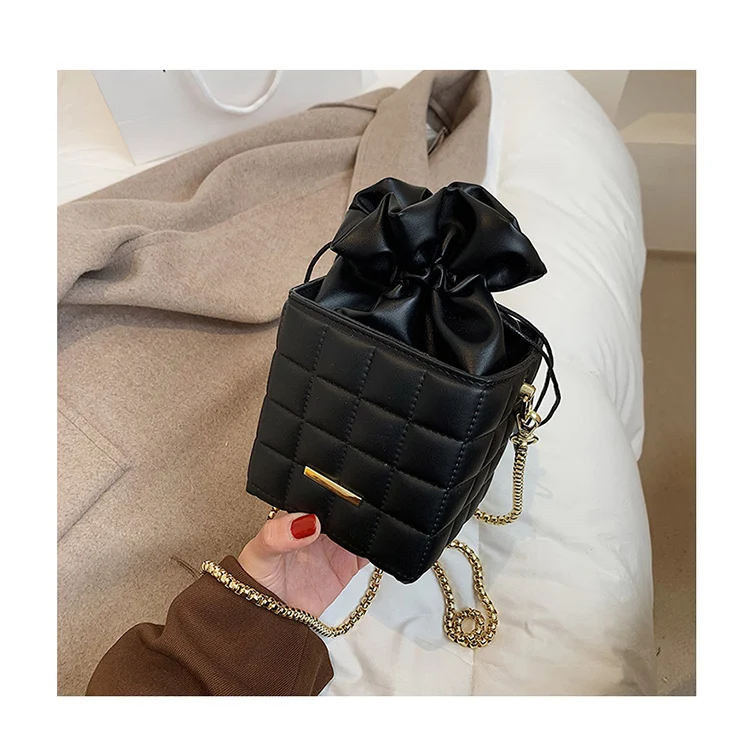 Mini Quilted Ladies Handbags Designer Candy Color Women Chains Shoulder Bags 2021 Fall Winter Small Handbags for Women Luxury
Mini Quilted Ladies Handbags Designer Candy Color Women Chains Shoulder Bags 2021 Fall Winter Small Handbags for Women Luxury