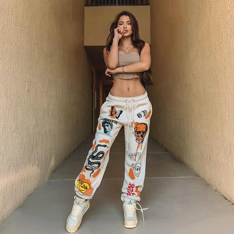 2022 new arrival chic Design Fashion Graphic loose Joggers women Drawstring trouser Graffiti Streetwear sweat long pants female
2022 new arrival chic Design Fashion Graphic loose Joggers women Drawstring trouser Graffiti Streetwear sweat long pants female