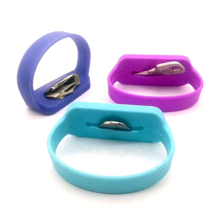 Wholesale Cheap Portable Silicone Rubber Key Holder Wristband Bangles Change Purse Bracelets For Outdoor Sport
Wholesale Cheap Portable Silicone Rubber Key Holder Wristband Bangles Change Purse Bracelets For Outdoor Sport