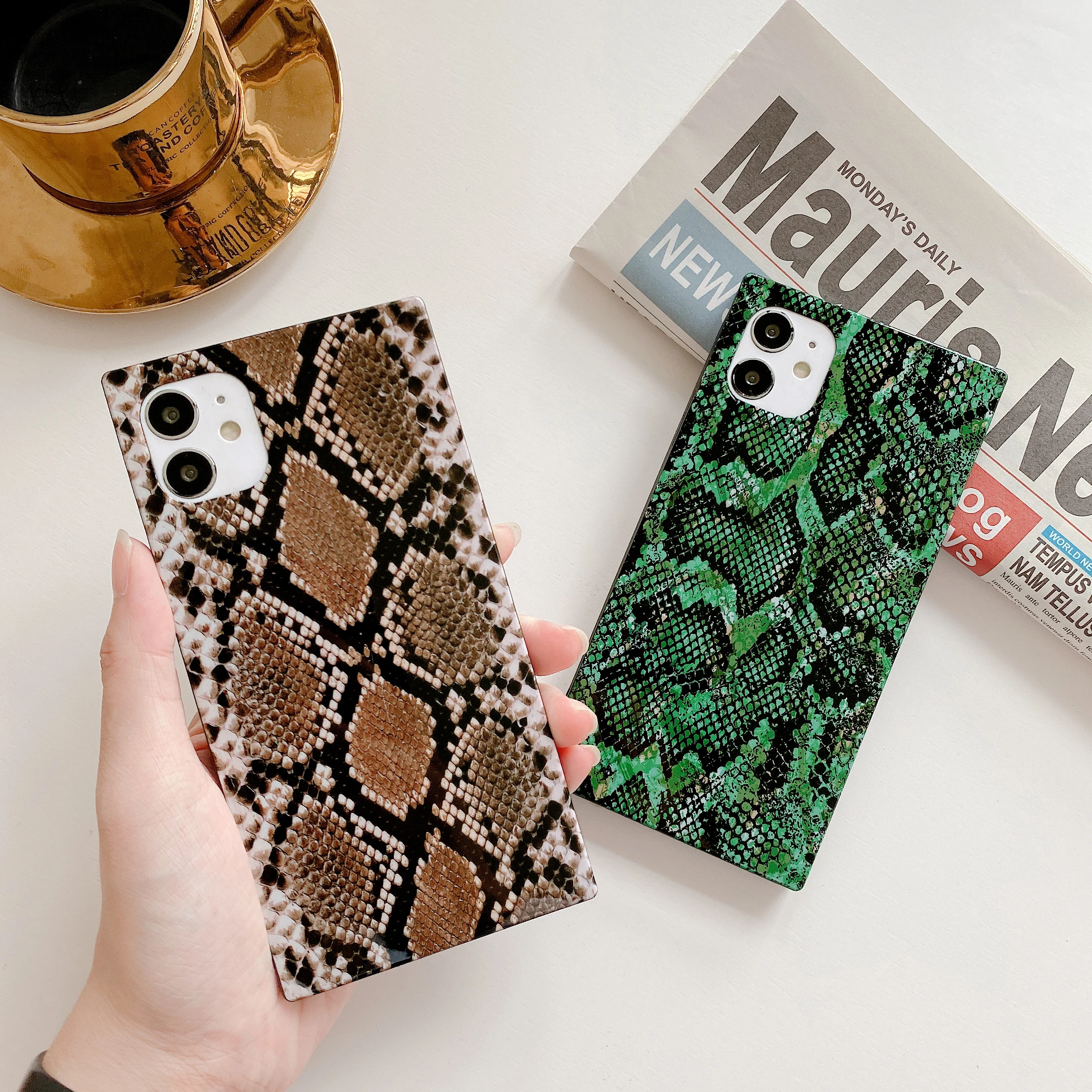 Fashion Square Snake Skin Trunk Cover For Apple Iphone 12 11 Pro max/xs Mobile Phone Protective Case Shell
Fashion Square Snake Skin Trunk Cover For Apple Iphone 12 11 Pro max/xs Mobile Phone Protective Case Shell