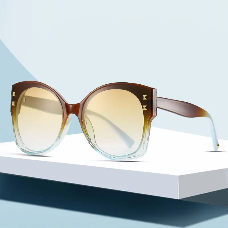 2021 high quality New big rivet fashionable sun glasses women round shades sunglasses, Custom colors
2021 high quality New big rivet fashionable sun glasses women round shades sunglasses, Custom colors