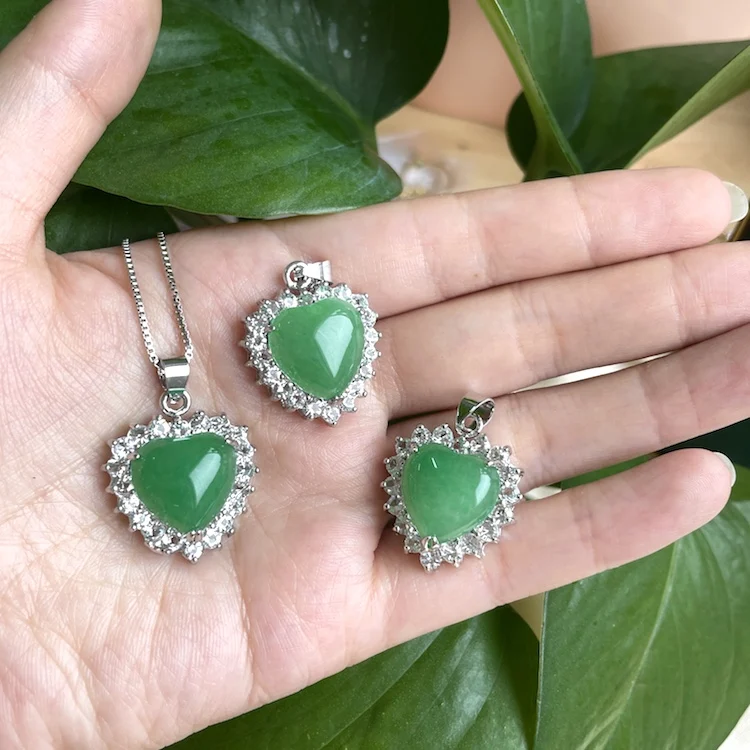 Charm Bling Zircon Diamond Heart Necklace Gold Plated Green Real Jade Pendant Necklace For Women 2021 Hot Sale Jewelry
Charm Bling Zircon Diamond Heart Necklace Gold Plated Green Real Jade Pendant Necklace For Women 2021 Hot Sale Jewelry