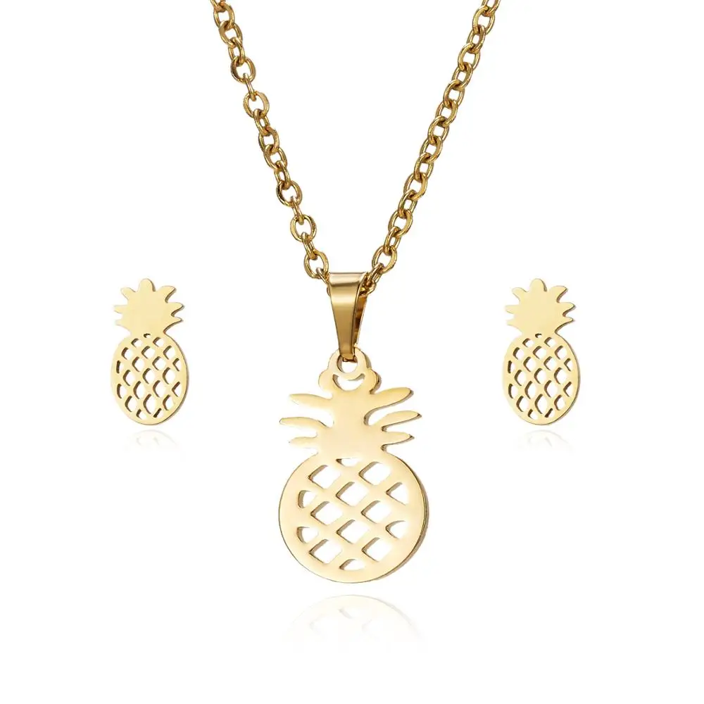 European and American fashion new flower heart-shaped hollow stainless steel necklace earrings creative ECG Necklace Set
European and American fashion new flower heart-shaped hollow stainless steel necklace earrings creative ECG Necklace Set