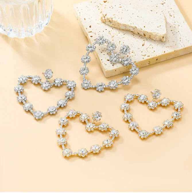 Luxury Love Heart Rhinestone flower drop Earrings for Women Large Crystal stud Earrings Bridal Wed Jewelry Gift
Luxury Love Heart Rhinestone flower drop Earrings for Women Large Crystal stud Earrings Bridal Wed Jewelry Gift
