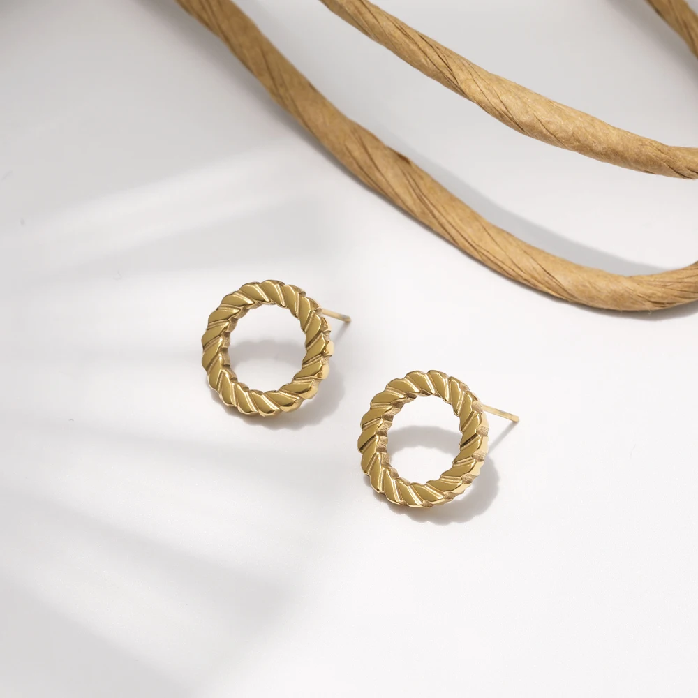 VIANRLA Twisted Hollow Circular Earrings Minimalist Stainless Steel Daily Women Fashion Jewelry New Arrival Drop Shipping
VIANRLA Twisted Hollow Circular Earrings Minimalist Stainless Steel Daily Women Fashion Jewelry New Arrival Drop Shipping