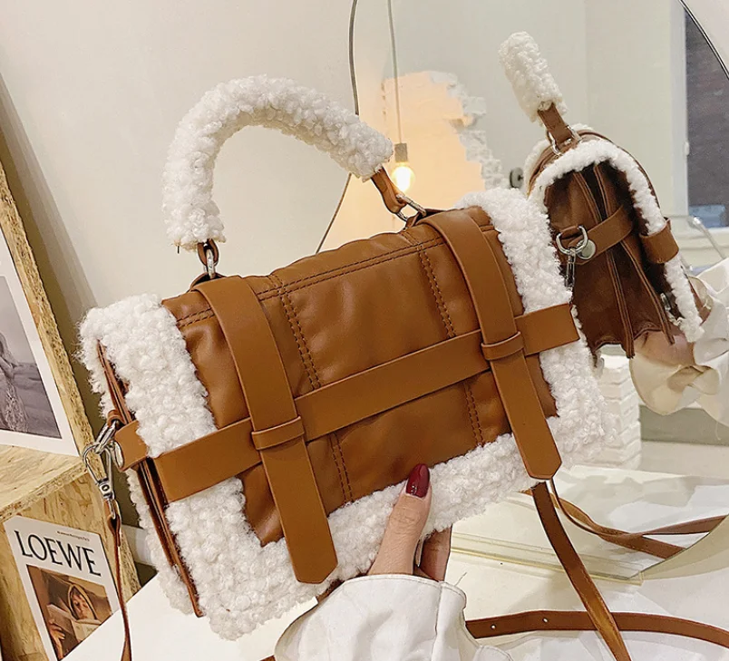 Autumn/winter 2021 Lamb Spliced Handbag Fashion Retro Small Square Bag All-match Temperament Shoulder Bag YGC-451
Autumn/winter 2021 Lamb Spliced Handbag Fashion Retro Small Square Bag All-match Temperament Shoulder Bag YGC-451