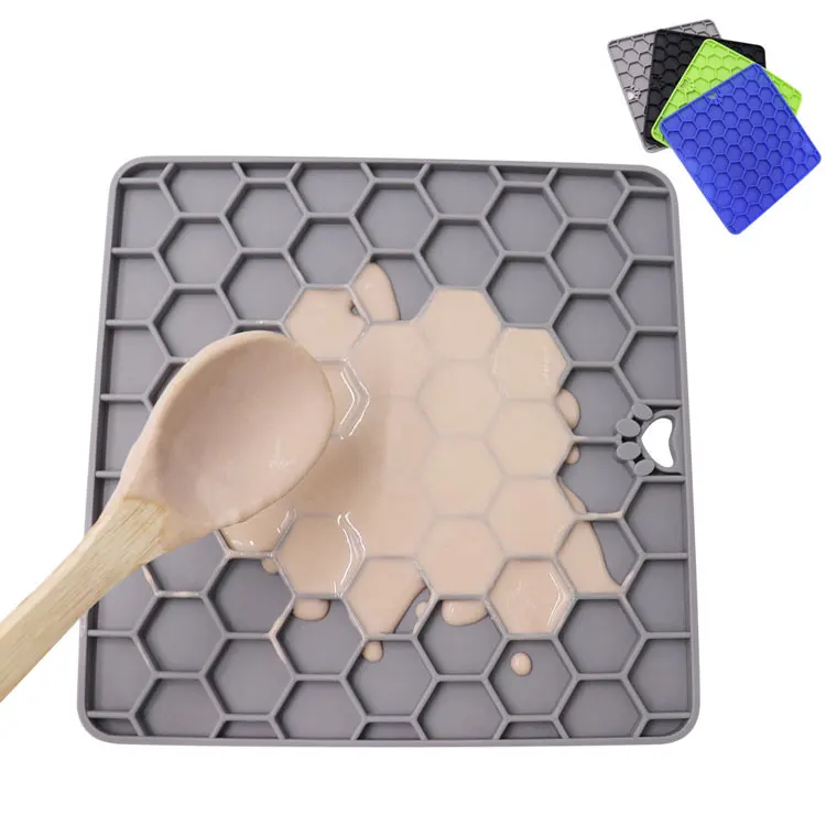 4 Pcs Honeycomb Shape Waterproof Silicone Dog Lick Pad with Suction Cups Distraction Lick Mats For Dog
4 Pcs Honeycomb Shape Waterproof Silicone Dog Lick Pad with Suction Cups Distraction Lick Mats For Dog