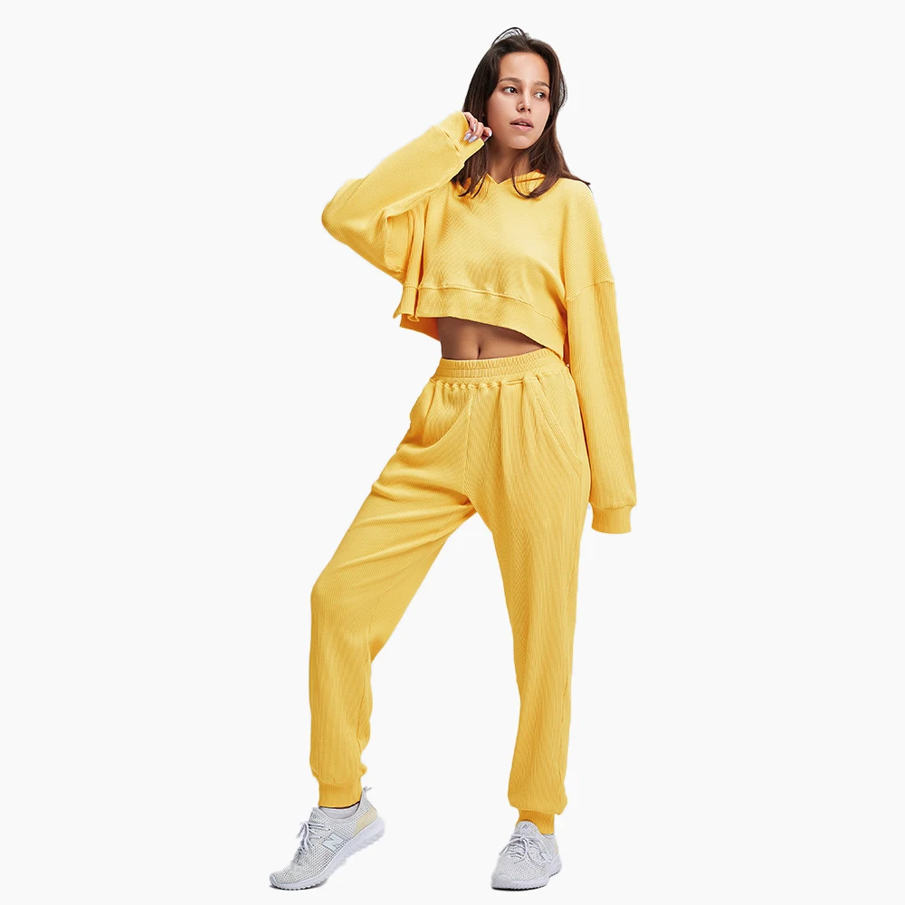 Wholesale Sweat Suits Women's Sportswear Fitness Sports Suits For Running Sportswear Gym Track Suit Women Crop Top Tracksuit Set, Customized color
Wholesale Sweat Suits Women's Sportswear Fitness Sports Suits For Running Sportswear Gym Track Suit Women Crop Top Tracksuit Set, Customized color