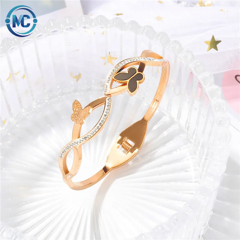 Butterfly titanium steel bracelet women simple small fresh grinding sand cut out design cold and light wind Bracelet, Rose gold
Butterfly titanium steel bracelet women simple small fresh grinding sand cut out design cold and light wind Bracelet, Rose gold