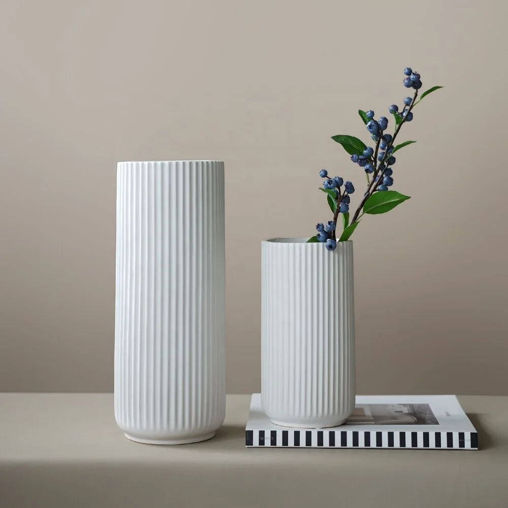 

Wholesale Modern Europe Vertical Stripes Design White Tall Flower Vase Home Decoration Ceramic Porcelain Vases Decor