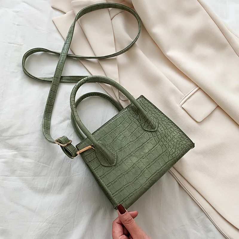 Wholesale tote bags fashion handbag crocodile pattern lock portable platinum purses luxury bags women handbags ladies
Wholesale tote bags fashion handbag crocodile pattern lock portable platinum purses luxury bags women handbags ladies
