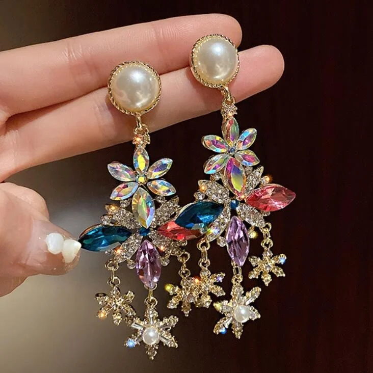 2021 bridal jewelry exaggerated earrings female exquisite temperament creative colorful dangle statement drop crystal earrings, Many colors fyi
2021 bridal jewelry exaggerated earrings female exquisite temperament creative colorful dangle statement drop crystal earrings, Many colors fyi