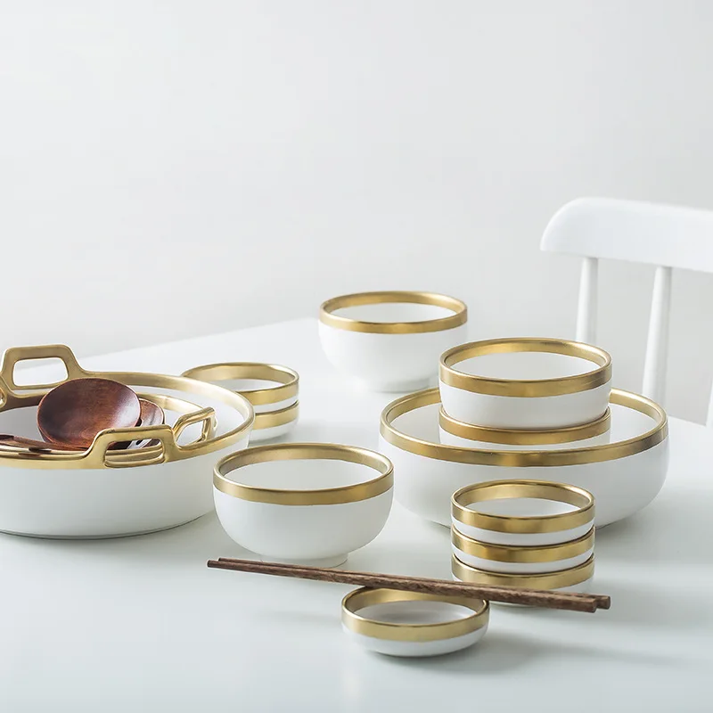 Factory Luxury porcelain dinnerware Set white round Gift Tableware ceramic dinner plate for restaurant
Factory Luxury porcelain dinnerware Set white round Gift Tableware ceramic dinner plate for restaurant