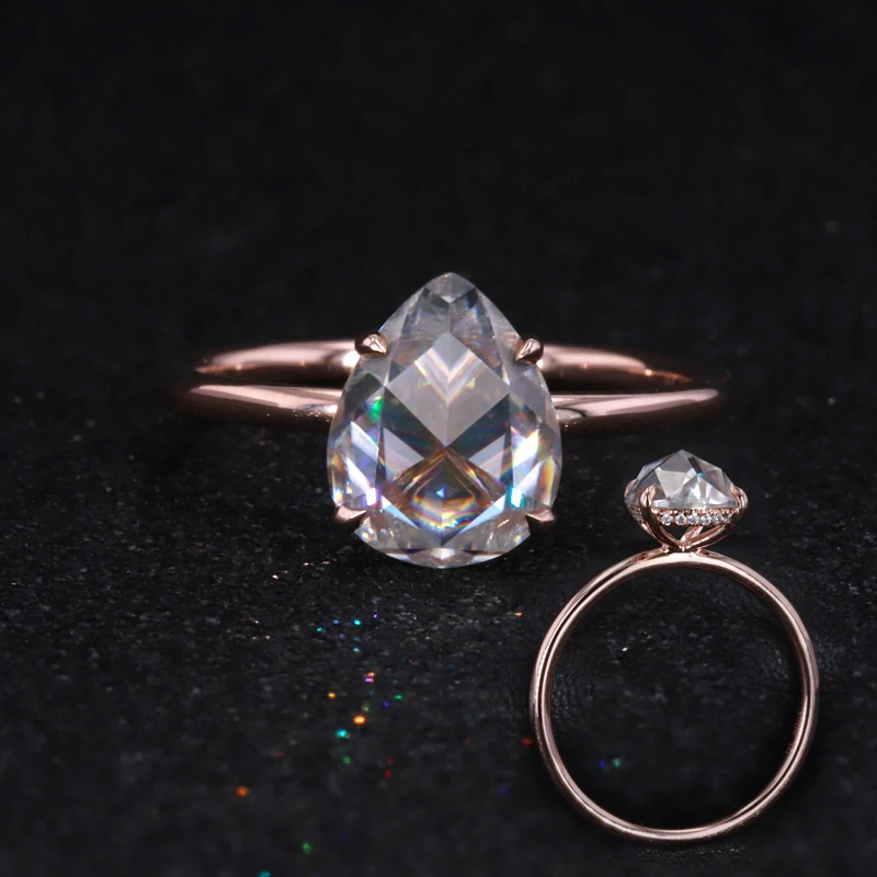 2020 Hot Sale 14K Rose Gold with 8*10mm Pear Shape Single Rose Cut Moissanite Ring
2020 Hot Sale 14K Rose Gold with 8*10mm Pear Shape Single Rose Cut Moissanite Ring