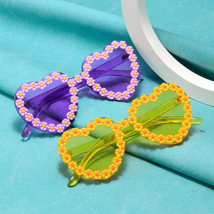 2022 Trendy Sunglasses Women's Love Heart Flower Outdoor Personality Sun glasses Ladies Party Eyewear Fashion Style Sunglasses
2022 Trendy Sunglasses Women's Love Heart Flower Outdoor Personality Sun glasses Ladies Party Eyewear Fashion Style Sunglasses