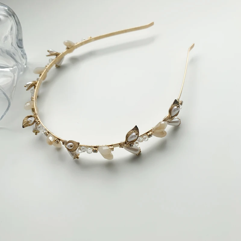 Vershal C1-45 Baroque Pearl Hair Band Vintage Pearl Leaf Hair Accessories For Women, 1 colors
Vershal C1-45 Baroque Pearl Hair Band Vintage Pearl Leaf Hair Accessories For Women, 1 colors