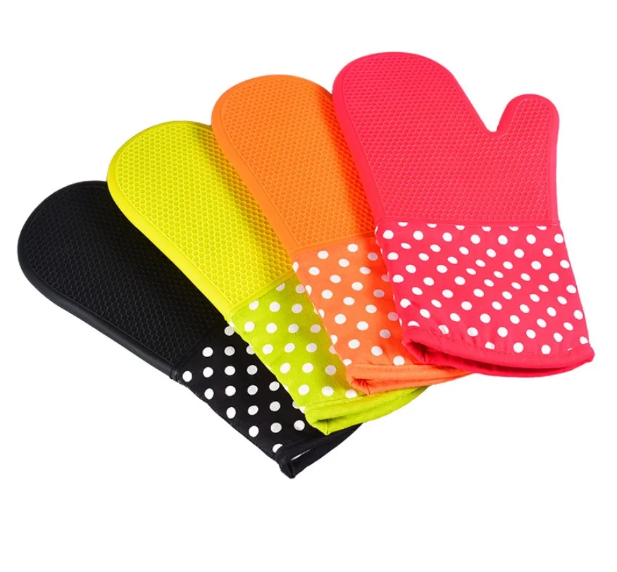 2021 New dots design Heat Resistance Kitchen Cooking oven mitten silicone oven mitt gloves, Customized
2021 New dots design Heat Resistance Kitchen Cooking oven mitten silicone oven mitt gloves, Customized
