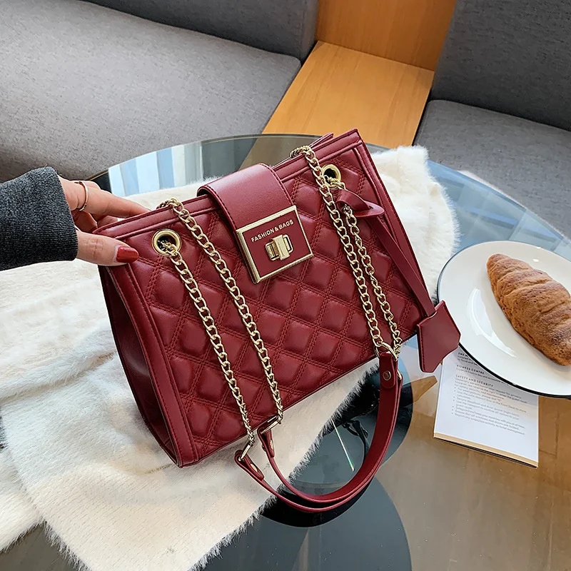 2021 new rhombic chain small bag simple trend simple one-shoulder all-match messenger bag
2021 new rhombic chain small bag simple trend simple one-shoulder all-match messenger bag