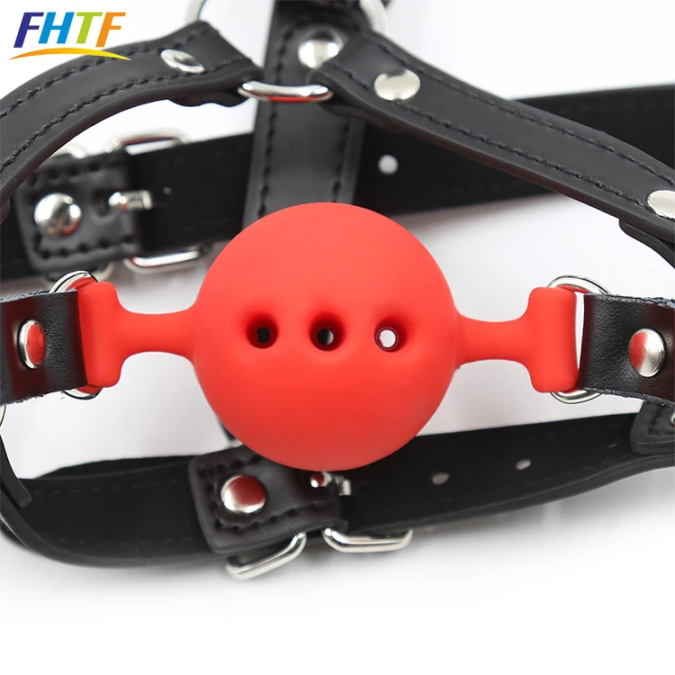 Силиконовый кляп с отверстиями, малый купить со скидкой в секс шопе  Фетиш и BDSM  Кляпы