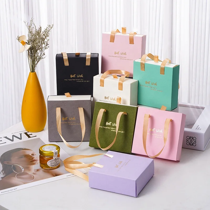 Custom Logo Set Paper Portable Gift Earring Bracelet Ring Necklace Jewellery Jewelry Packaging Box With Handle
Custom Logo Set Paper Portable Gift Earring Bracelet Ring Necklace Jewellery Jewelry Packaging Box With Handle