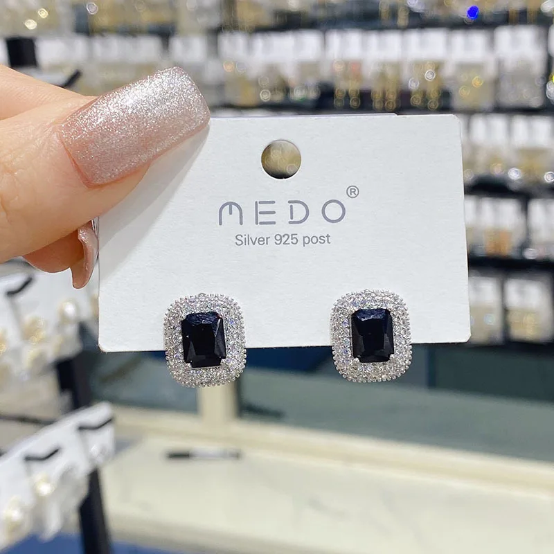 Luxury Female Zircon Crystal Stone Earrings Fashion Black White Vintage Double Stud Earrings For Women
Luxury Female Zircon Crystal Stone Earrings Fashion Black White Vintage Double Stud Earrings For Women
