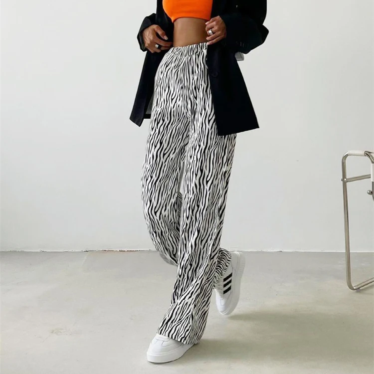 Fall 2021 Women Clothes White Black Stripe Print Streetwear Loose High Waist Wide Leg Pants Women'S Trousers
Fall 2021 Women Clothes White Black Stripe Print Streetwear Loose High Waist Wide Leg Pants Women'S Trousers