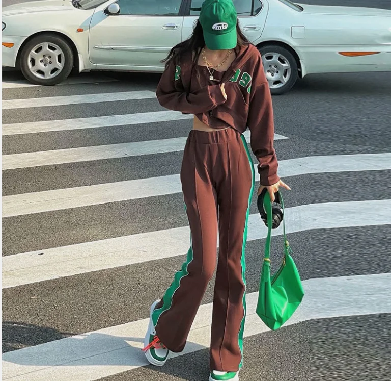 zip up hoodie women set sweatpants and crop 2pc hoodie set women 2 piece hoodie and pants set, Customized colors
zip up hoodie women set sweatpants and crop 2pc hoodie set women 2 piece hoodie and pants set, Customized colors