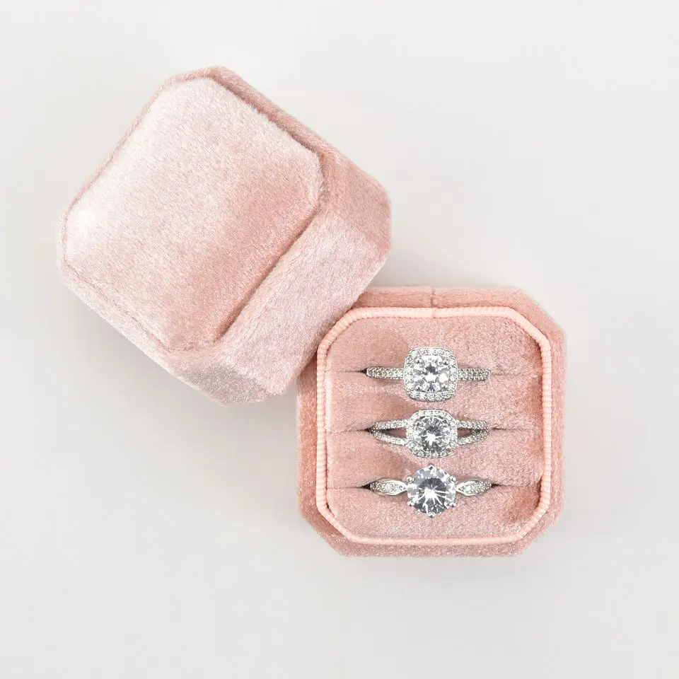 NanYue Velvet Ring box Wedding gift Custom logo Ring box European vintage single and double manufacturers wholesale ring box
NanYue Velvet Ring box Wedding gift Custom logo Ring box European vintage single and double manufacturers wholesale ring box
