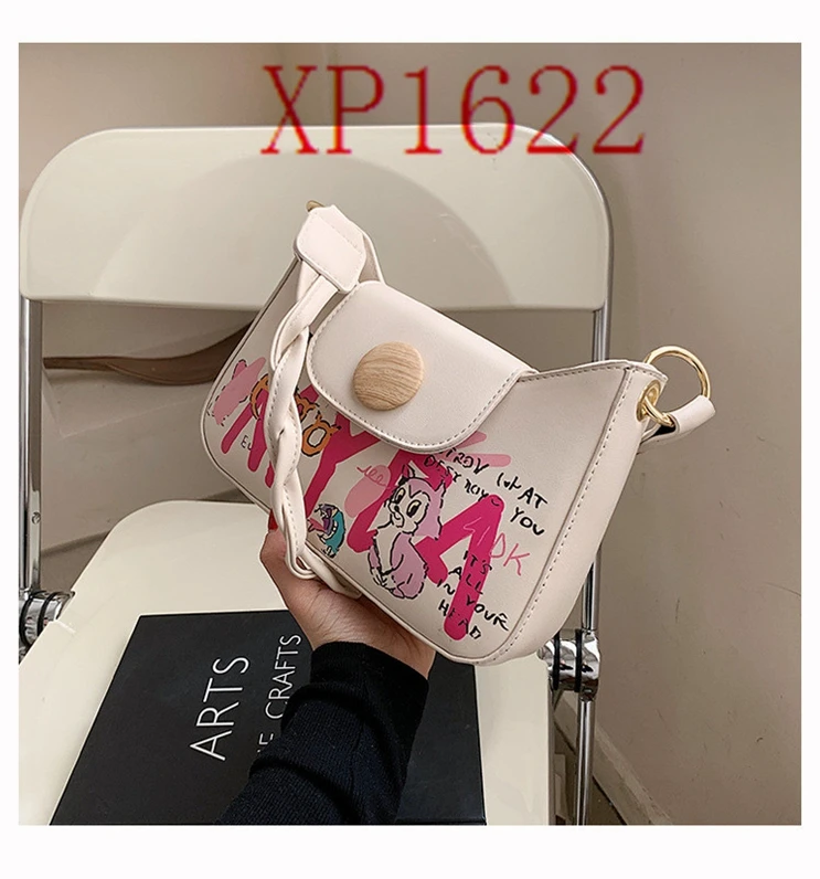 XP1622 Female summer 2021 new trendy fashion hot style highend niche design shoulder underarm handbag
XP1622 Female summer 2021 new trendy fashion hot style highend niche design shoulder underarm handbag