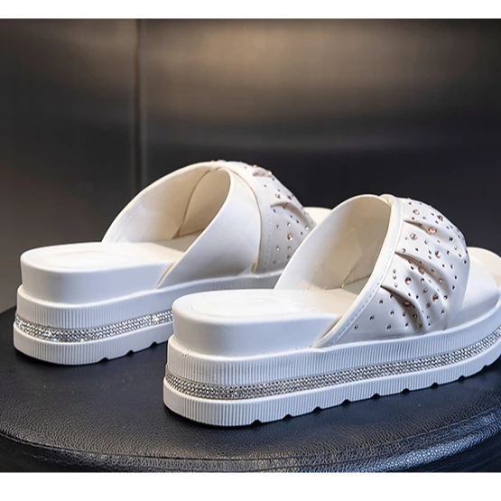 2021 New arrival Flat Wholesale Bulk Women thick sole Sandals 2021, Customized color
2021 New arrival Flat Wholesale Bulk Women thick sole Sandals 2021, Customized color