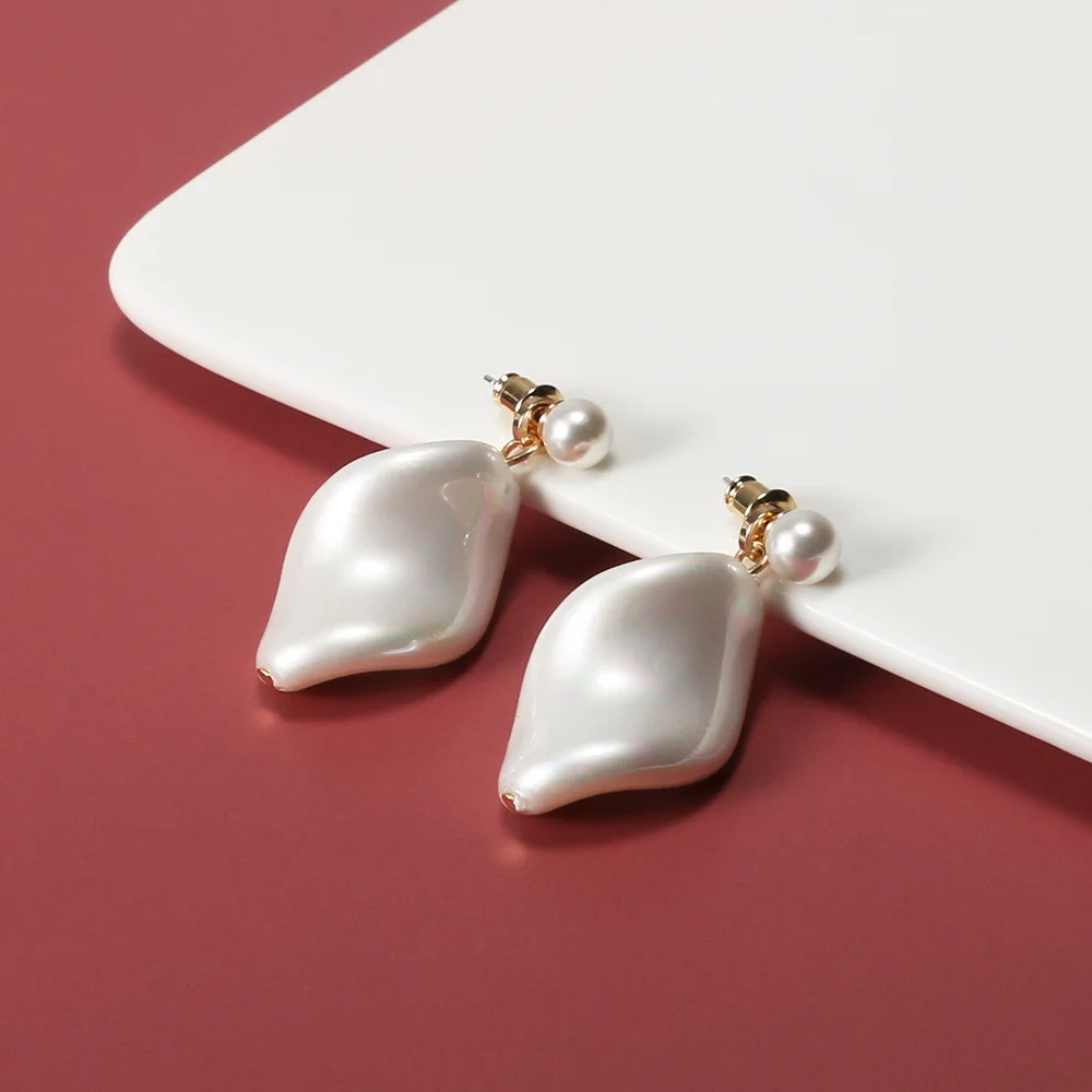 2021 New Baroque Pearl Stud Earrings Female Korean Irregular S925 Silver Needle Baroque Pearl Stud Earrings
2021 New Baroque Pearl Stud Earrings Female Korean Irregular S925 Silver Needle Baroque Pearl Stud Earrings