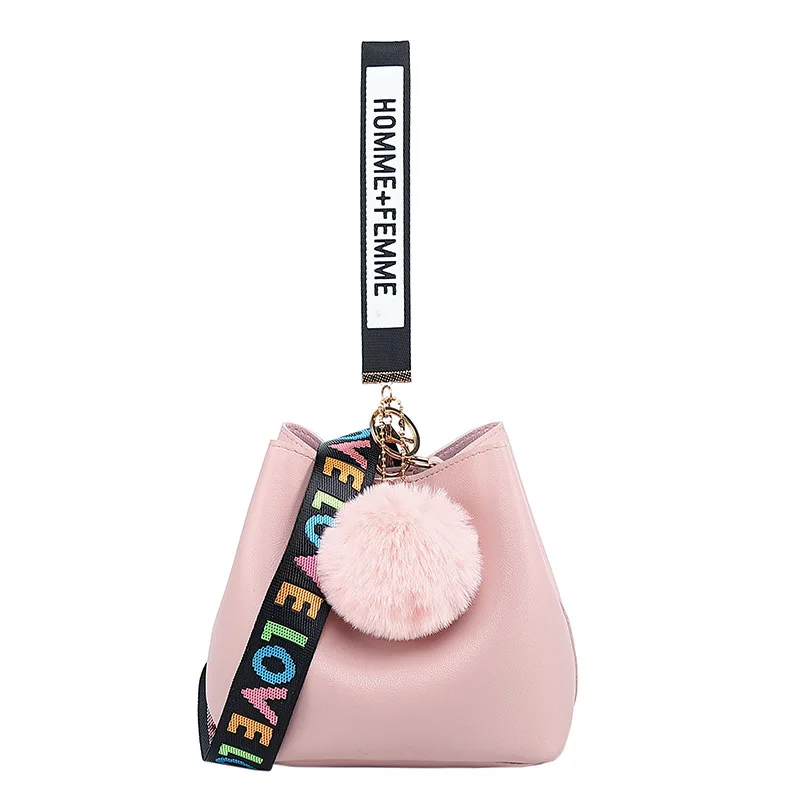 2022 NEW Women's Messenger Bags Ribbon crossbody furball bucket bag Fashion Tote Chain Crossbody Bag
2022 NEW Women's Messenger Bags Ribbon crossbody furball bucket bag Fashion Tote Chain Crossbody Bag
