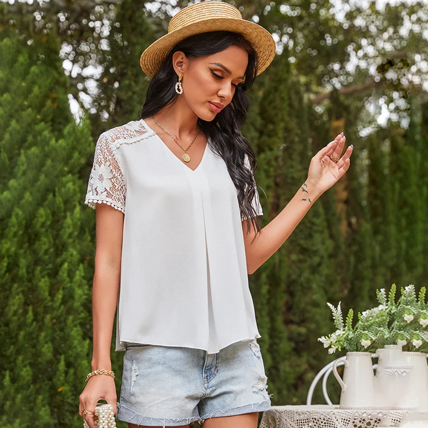 Spring New Women's Stitching Lace V-neck Top Solid Color Loose Short-sleeved T-shirt Female
Spring New Women's Stitching Lace V-neck Top Solid Color Loose Short-sleeved T-shirt Female