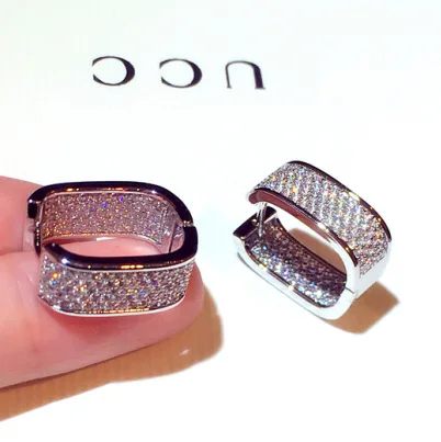 Super Shiny Buckle Earrings For Women High Quality Delicate Zircon Geometric Earring Party Jewelry Pendant Accessories, Picture shows
Super Shiny Buckle Earrings For Women High Quality Delicate Zircon Geometric Earring Party Jewelry Pendant Accessories, Picture shows