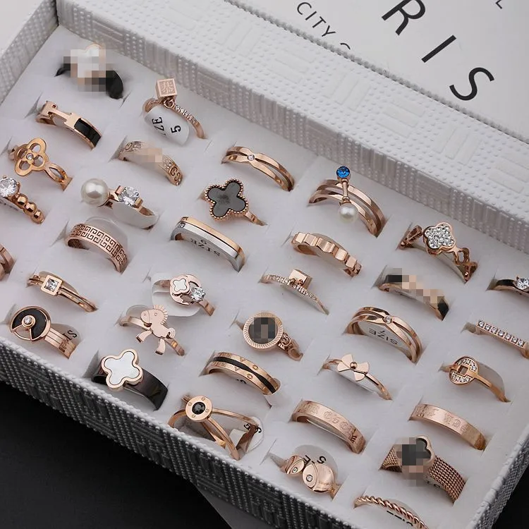 New titanium steel frosted ring minimalist fashion rose gold stainless steel couple ring trend jewelry
New titanium steel frosted ring minimalist fashion rose gold stainless steel couple ring trend jewelry