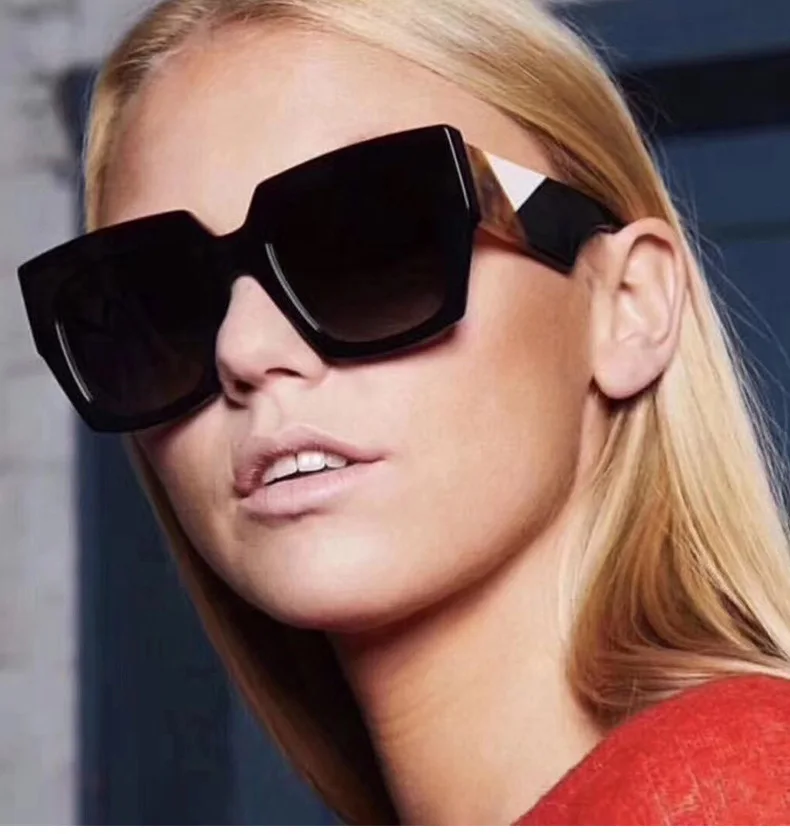 Popular Trends Chinese Eyewear Vendor Wholesale Big Frame Square Mix color Women Fashion Sunglasses 2021
Popular Trends Chinese Eyewear Vendor Wholesale Big Frame Square Mix color Women Fashion Sunglasses 2021