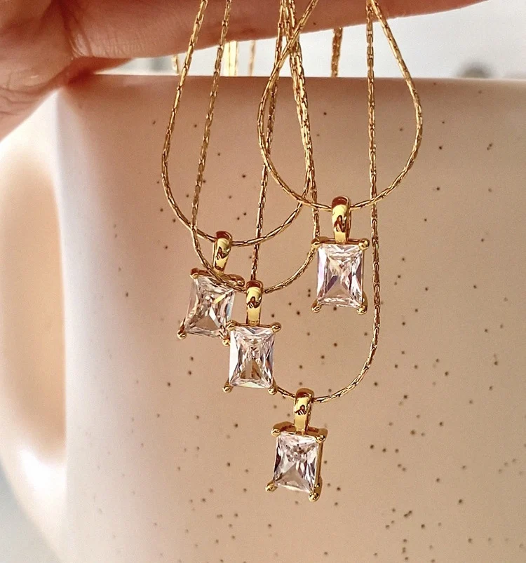 2022 stainless steel 18k gold plated jewelry necklaces for gift baguette diamond necklace
2022 stainless steel 18k gold plated jewelry necklaces for gift baguette diamond necklace