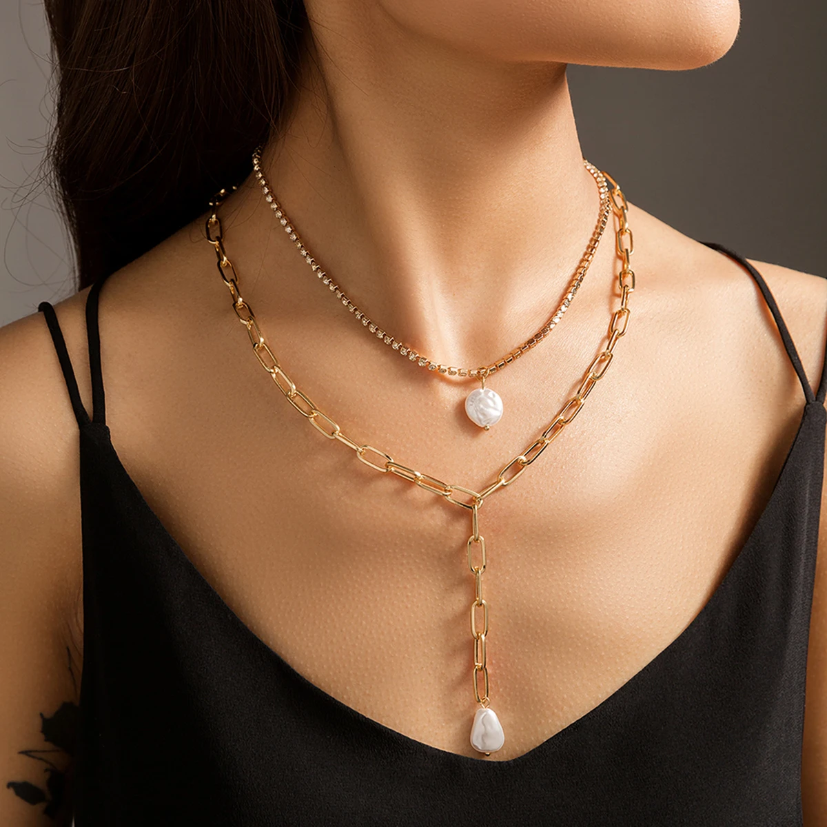 NZ902 Gold Chain Round Pearl Shape Beautiful Rhinestone Elegant Women Girls High Quality Pendant Jewelry Necklace 2021
NZ902 Gold Chain Round Pearl Shape Beautiful Rhinestone Elegant Women Girls High Quality Pendant Jewelry Necklace 2021