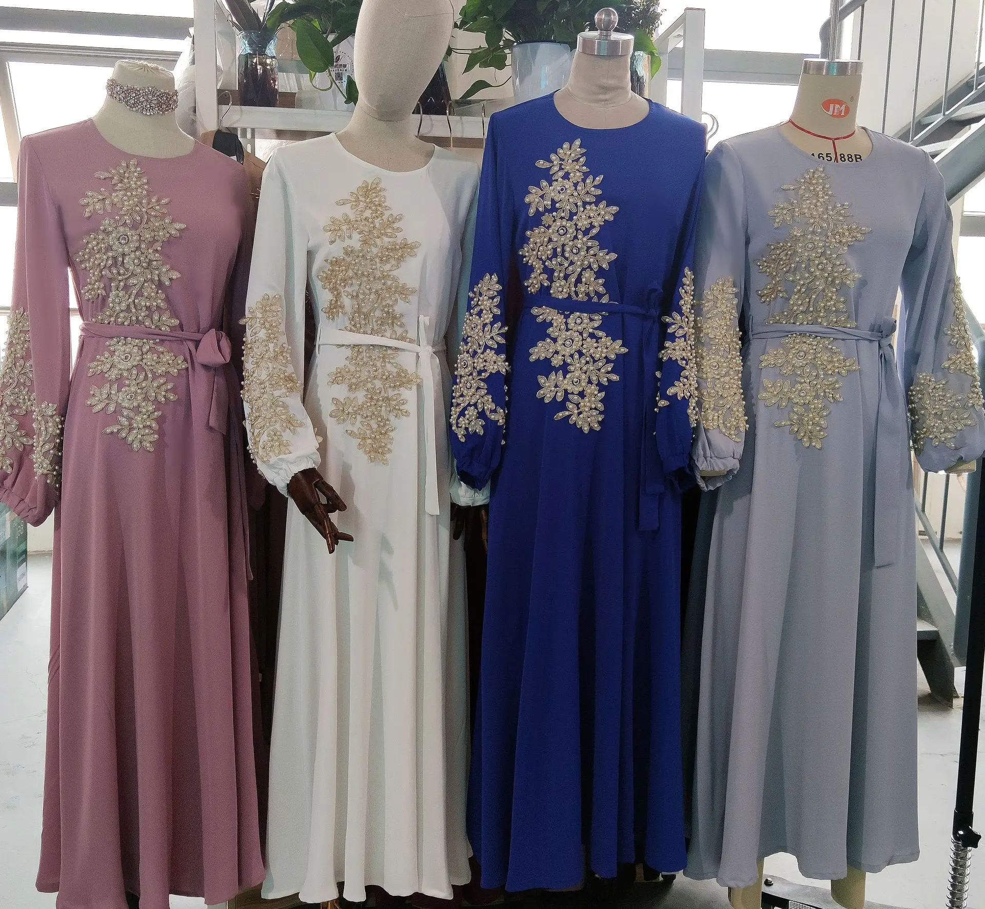 Bead Flower Waist Tie Muslim Islamic Abaya Maxi Dress, Pink,gray, blue,white, black
Bead Flower Waist Tie Muslim Islamic Abaya Maxi Dress, Pink,gray, blue,white, black