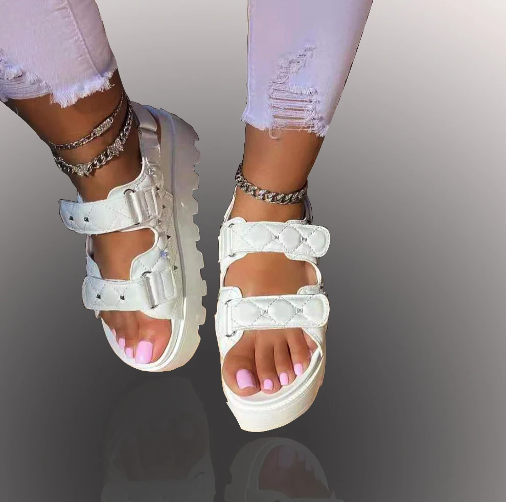 2021 Summer new arrival ladies casual shoes flat slides magic tape Rivet decoration Buckle sandals outdoor slippers for women
2021 Summer new arrival ladies casual shoes flat slides magic tape Rivet decoration Buckle sandals outdoor slippers for women