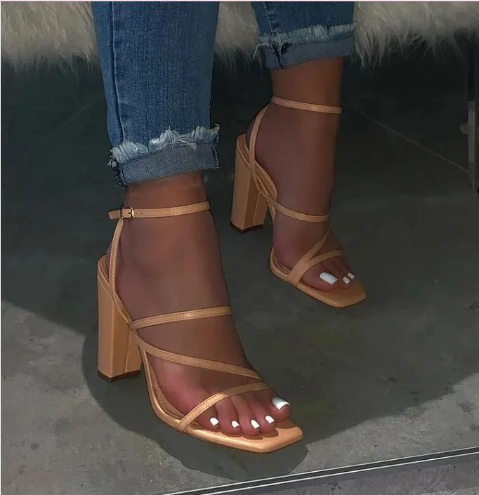2020 Fashion serpentine Girls women's heel sandals New Design Non-slip Ladies Summer High Heel sandals for women and ladies, White/brown/pink
2020 Fashion serpentine Girls women's heel sandals New Design Non-slip Ladies Summer High Heel sandals for women and ladies, White/brown/pink