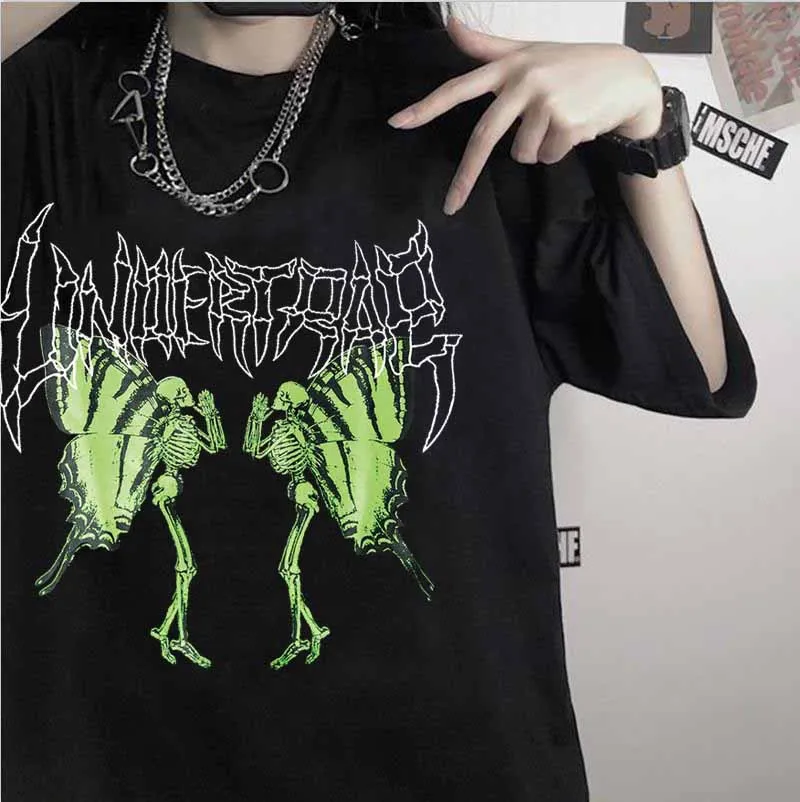 Streetwear Top Women's T-shirt Retro Goth Butterfly Printed T-shirts Summer New Hip Hop Women
Streetwear Top Women's T-shirt Retro Goth Butterfly Printed T-shirts Summer New Hip Hop Women