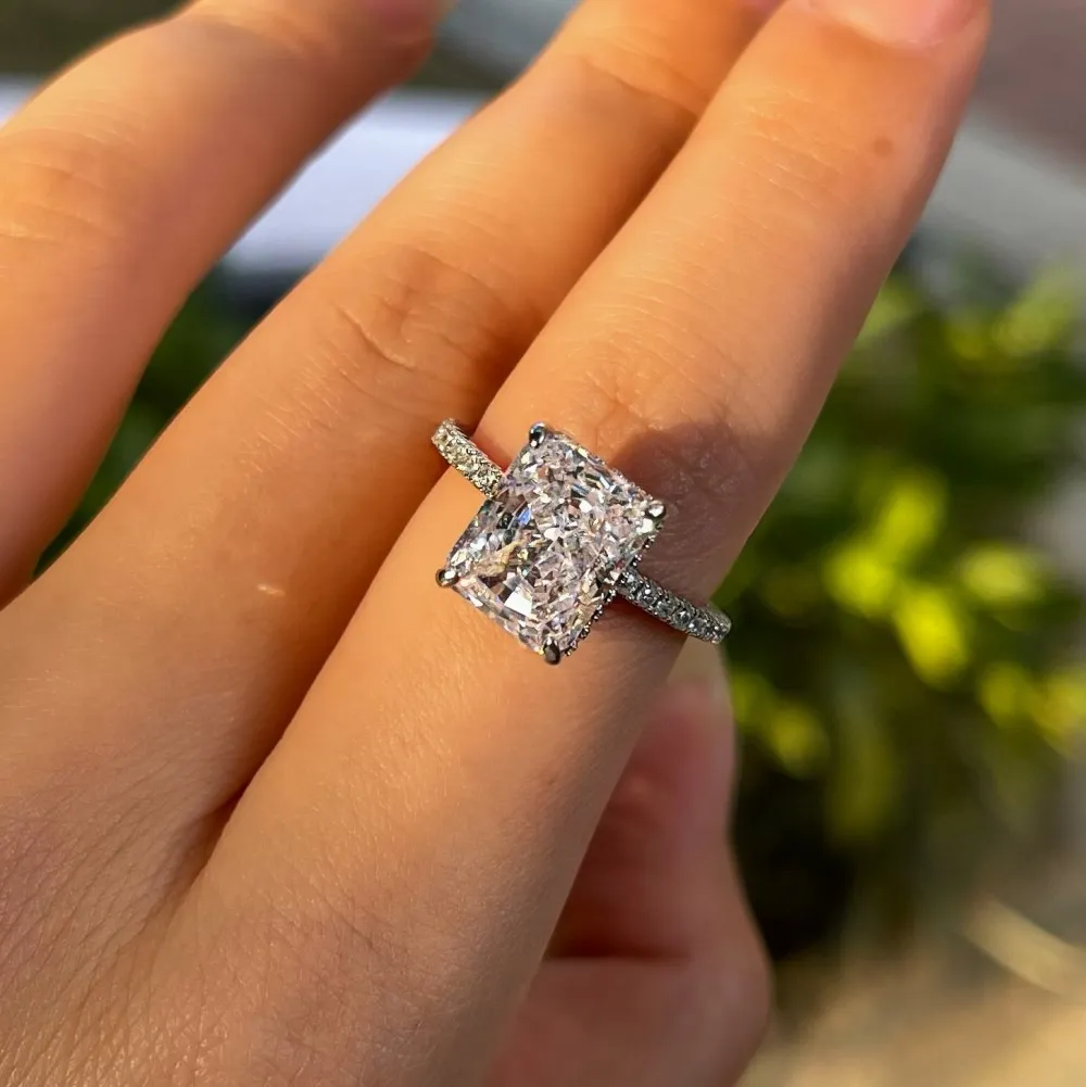foxi jewelry High Quality Diamond Ice Cut Pink Blue CZ Rhodium Plated Engagement Silver Rings Women 925 Sterling
foxi jewelry High Quality Diamond Ice Cut Pink Blue CZ Rhodium Plated Engagement Silver Rings Women 925 Sterling